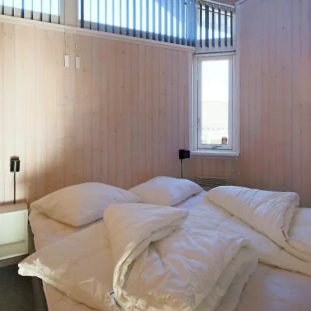 8 Person In Dronningm Lle Hotel