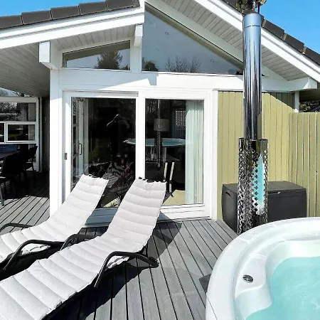 8 Person In Dronningm Lle 3* Dronningmølle